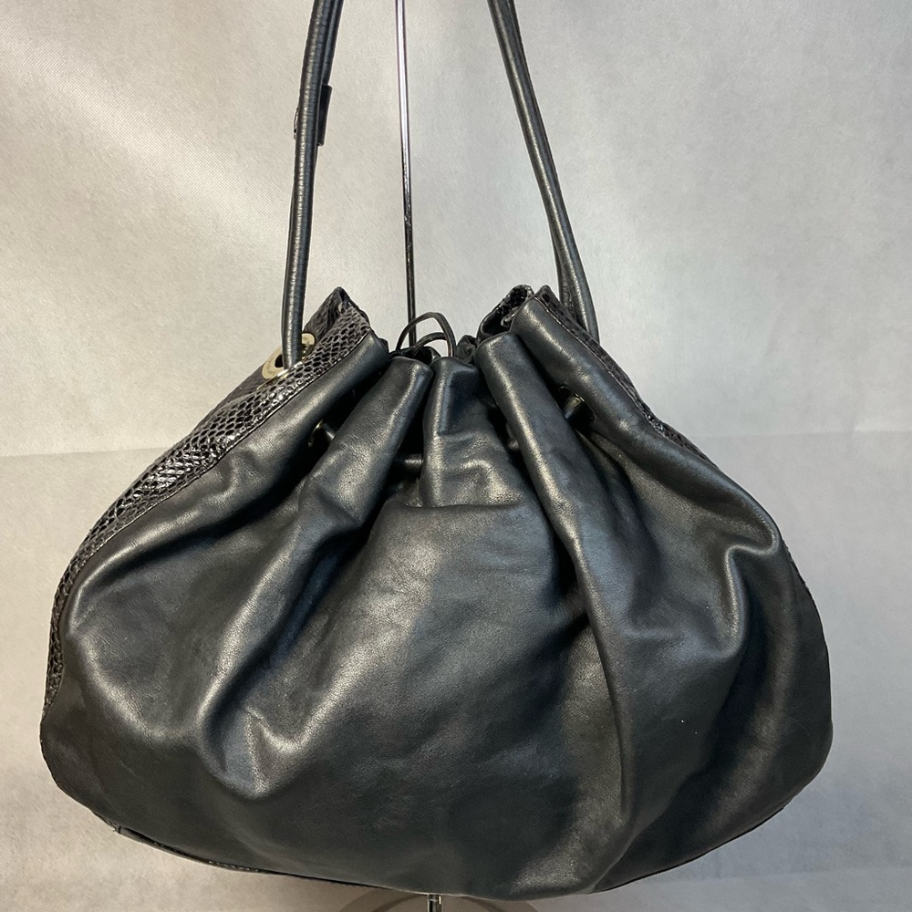 KATE SPADE BLACK LEATHER HOBO BUCKET BAG